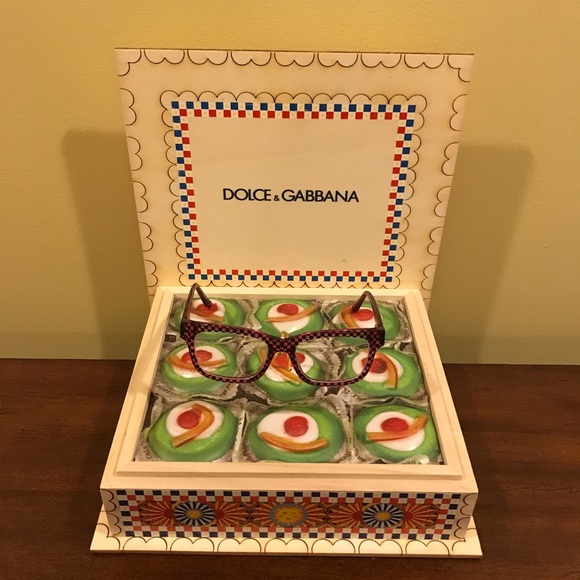 Dolce & Gabbana display - Picture 7 of 10